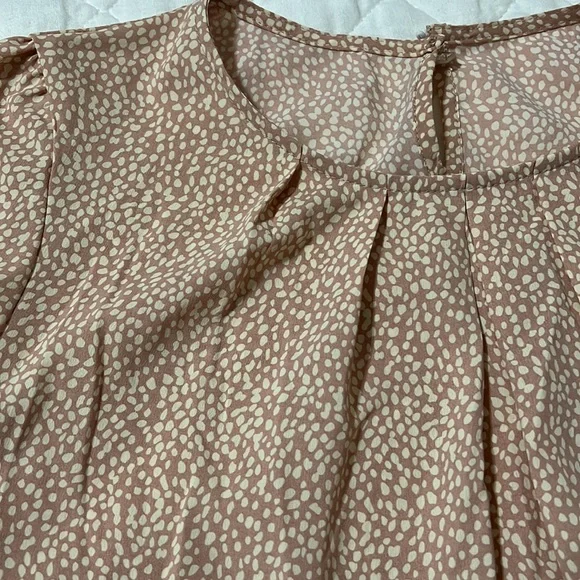 Top - Picture 2 of 2